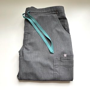 Figs Small Yola Graphite